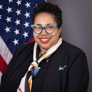 Cyndee Landrum - Headshot